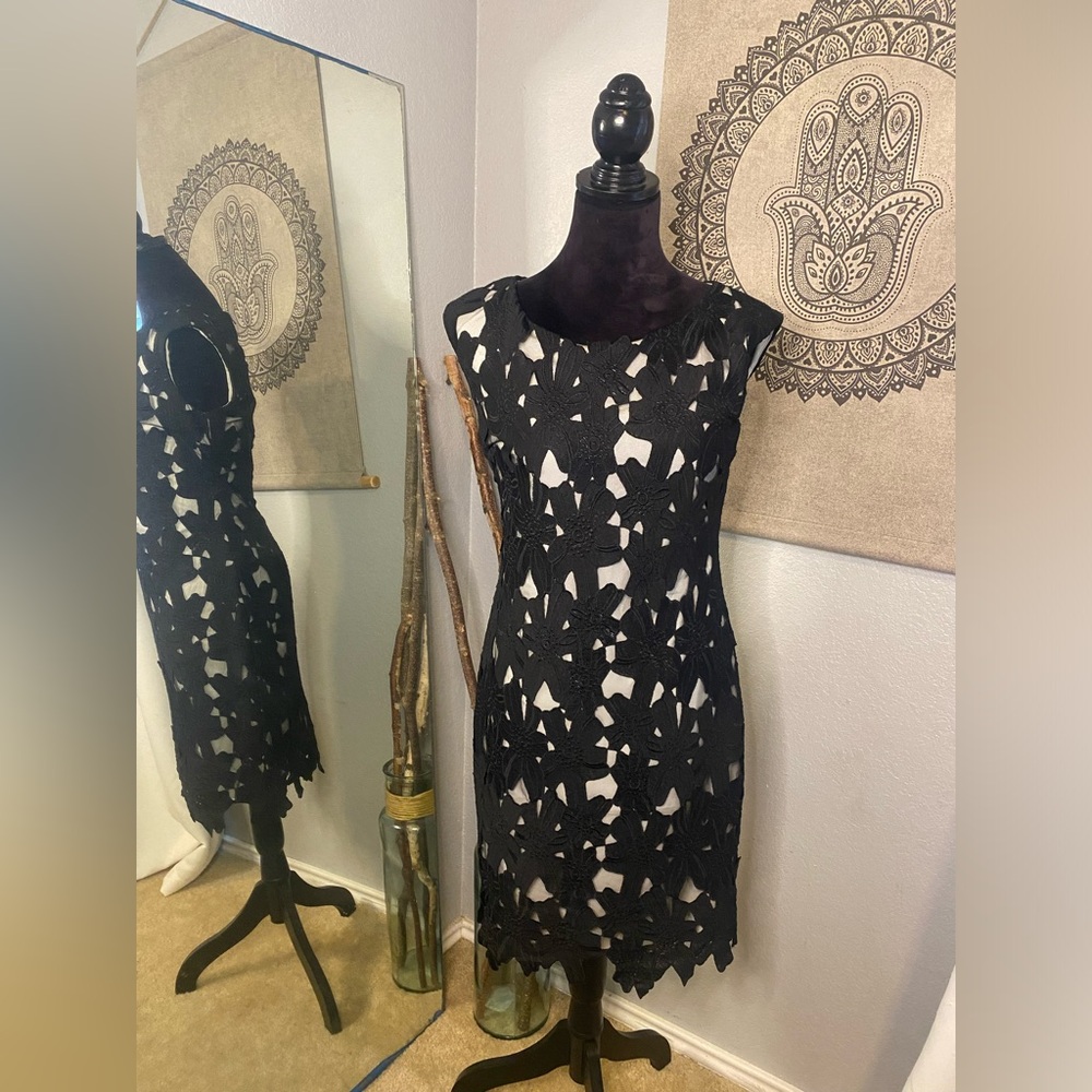 Vera Wang Black Sheath Midi Dress Sleeveless Crew Neck